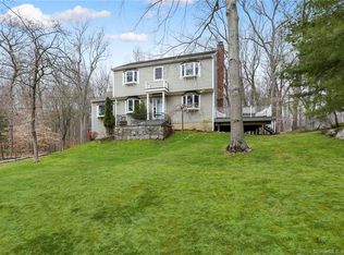 167 Macgregor Dr, Stamford, CT 06902