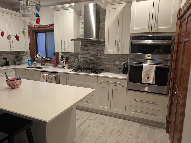 2852 N Orchard St — Photo 2
