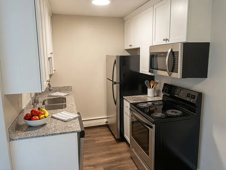 3708 West 32nd Street — Photo 38