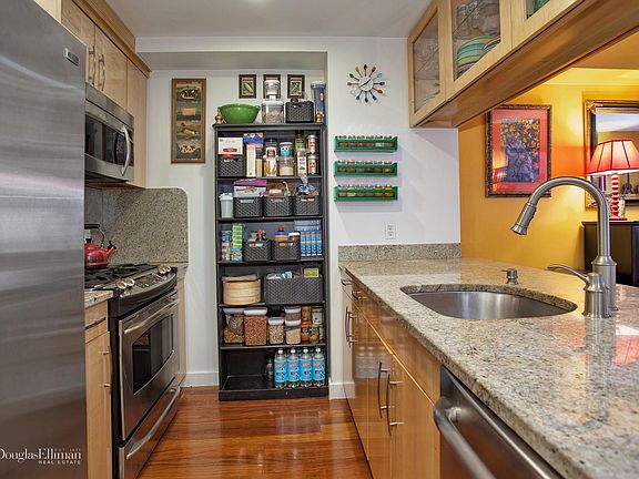 3rd image of 161-169 E 110th St #2G