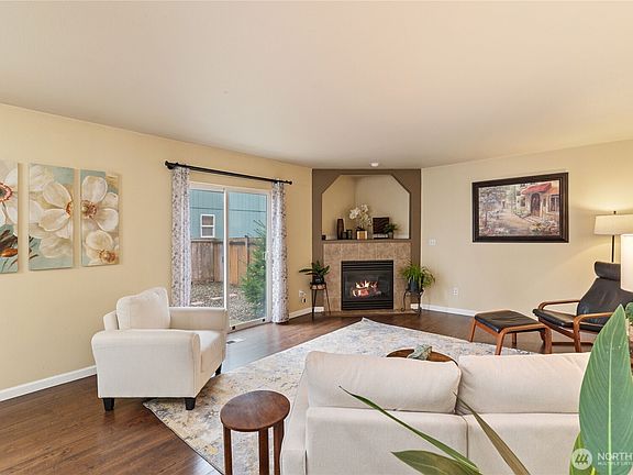 3rd image of 17707 1st Avenue Ct E