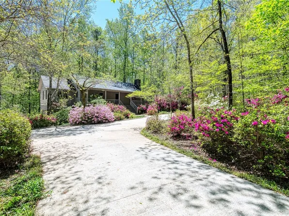 550 Karmon Dr, Seneca, SC 29672