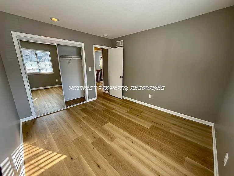 204 NW Market Pl — Photo 15