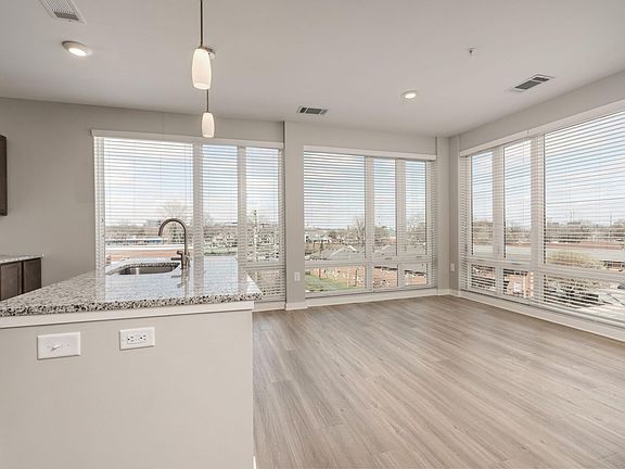 2nd image of 1500 12th Ave S APT 535
