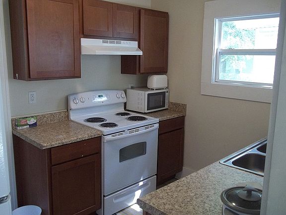 5th image of 313 S Hayford Ave