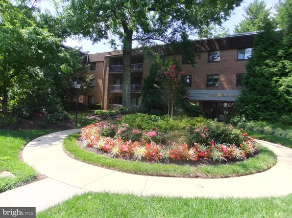 1650 Oakwood Dr APT E210, Narberth, PA 19072