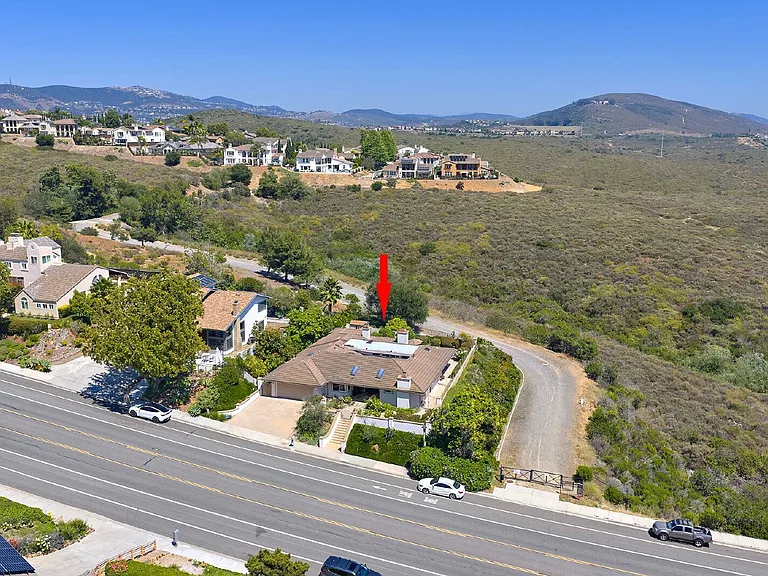 7118 El Fuerte St — Photo 47