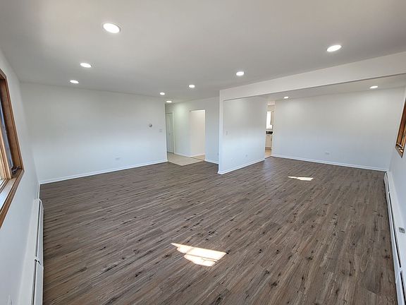 5th image of 8459 W Oak Ave