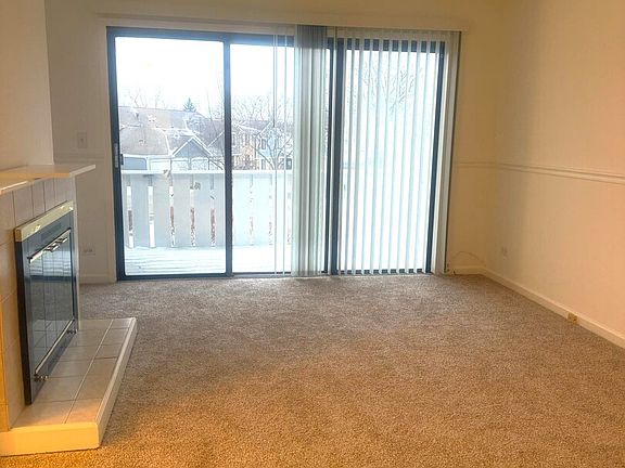5th image of 327 Wildberry Ct Unit D2