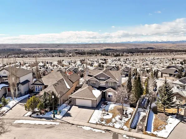 268 NE Springbluff Bay SW, Calgary, AB T3H 5B7