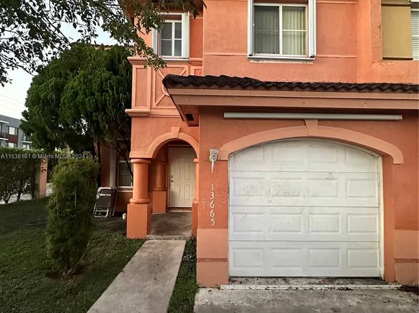 13665 SW 262nd St, Homestead, FL 33032