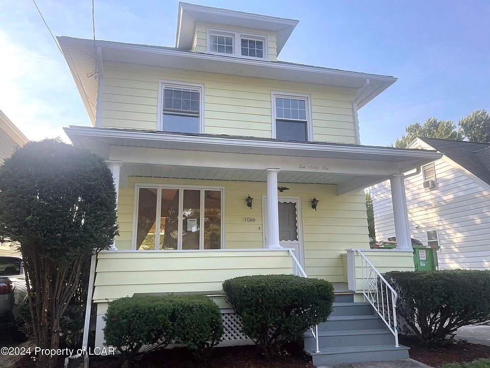 1st image of 1066 Murray St