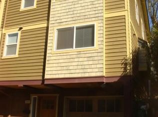 2110A Nob Hill Ave N, Seattle, WA
