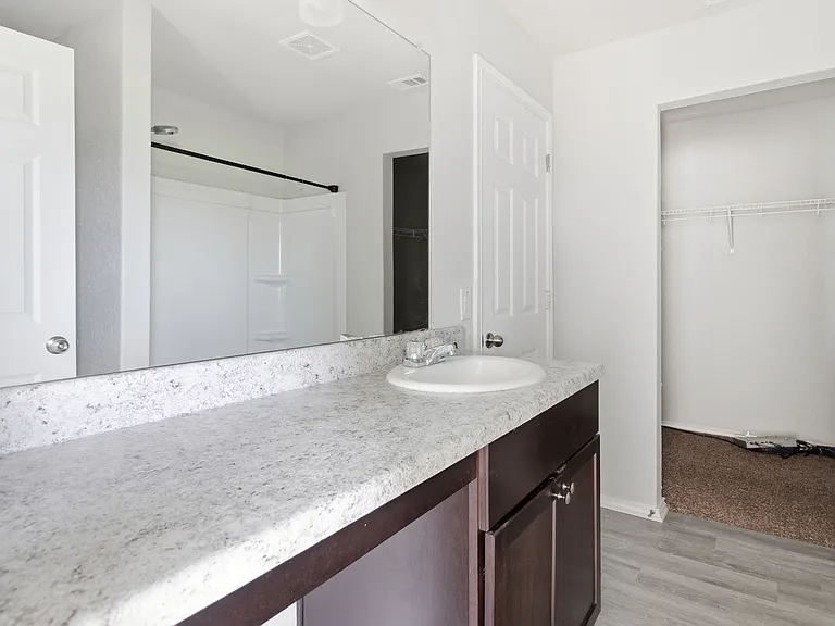 7526 Crestway Rdg — Photo 8
