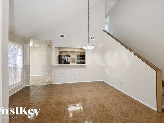 4th image of 3315 Vega St