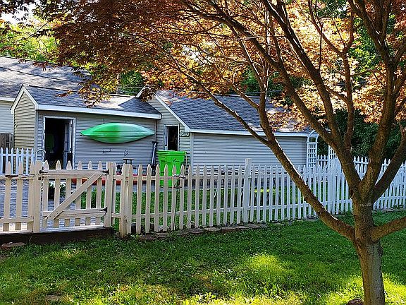 4th image of 11590 Portage Lake Ave