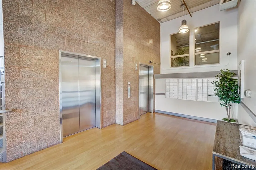 2 bed, 2.0 bath, 1331 sqft, $2,800 — Photo 4