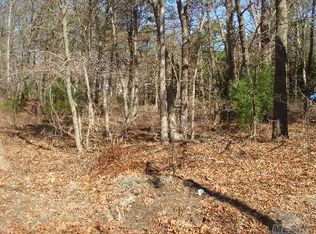 Gull Dip Rd, Ridge, NY 11961