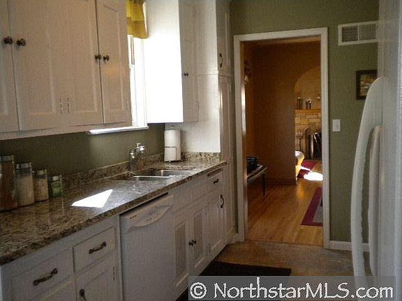 3rd image of 4333 Elliot Avenue