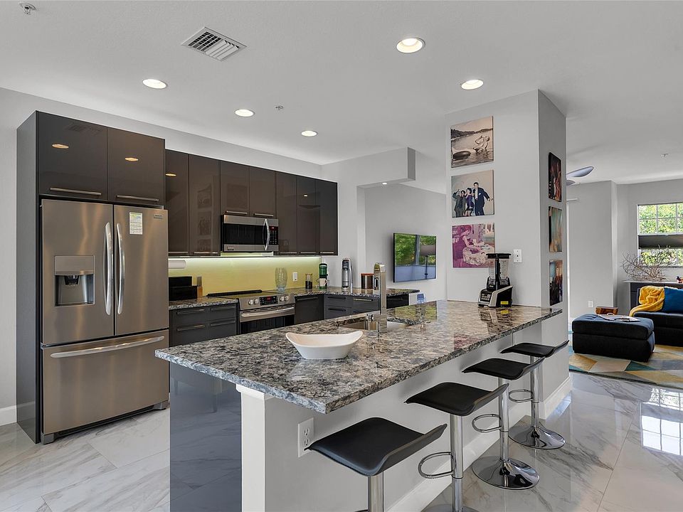1st image of 2725 NE 8th Avenue #102