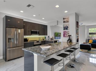 2725 NE 8th Ave APT 102, Wilton Manors, FL 33334