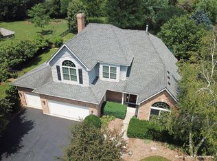 305 Windsor Cir, Saint Charles, IL