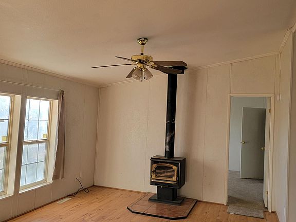 3rd image of 2975 Ramsey St