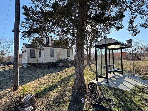 4320 Bunkum Rd, East Saint Louis, IL 62204