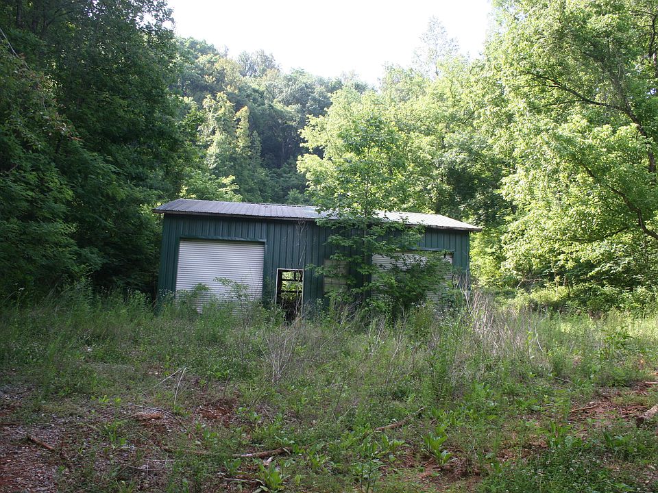 2nd image of 1810 Fairview Rd