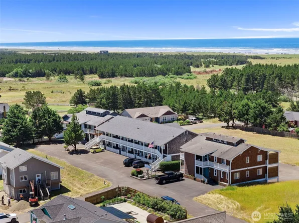 1411 Ager Drive #304, Long Beach, WA 98631