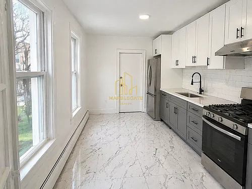 152 Chadwick Ave #1AZ Photo 1