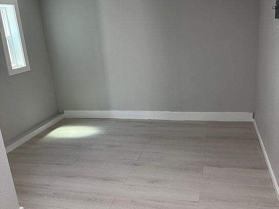 5th image of 2834 Abbey St