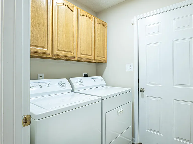 1315 Hunters Way Ct — Photo 26