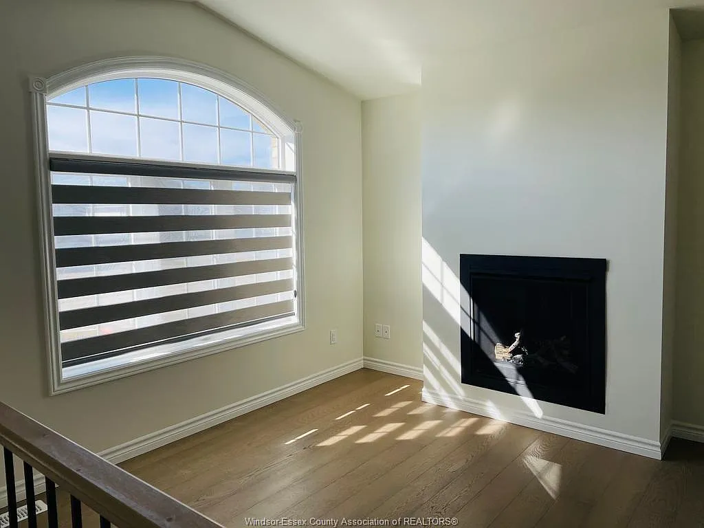 5 bed, $3,200 — Photo 4