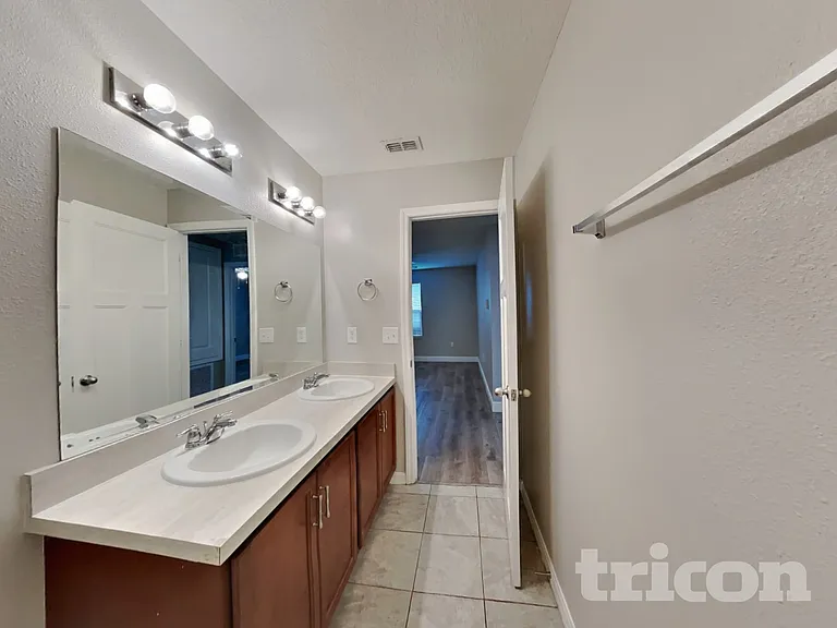 7105 Feather Wood Dr — Photo 14