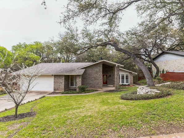 2203 Farnswood Cir