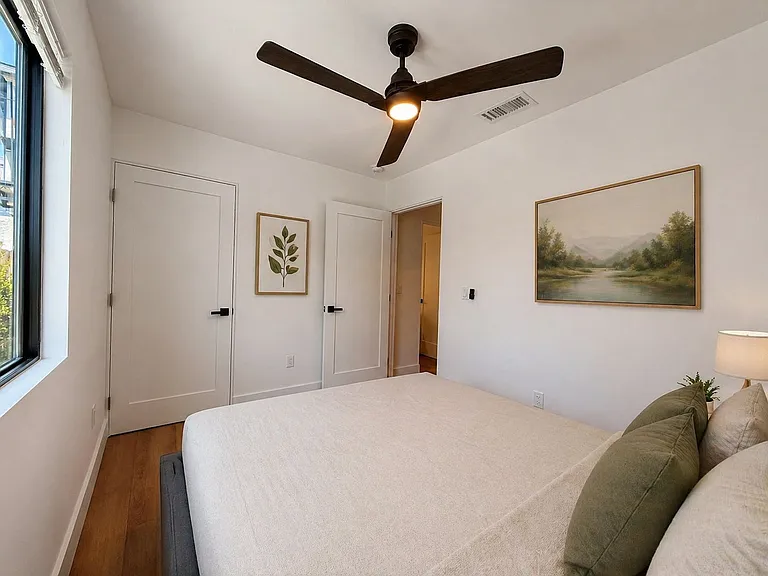 2822 1/2 Waverly Dr — Photo 10