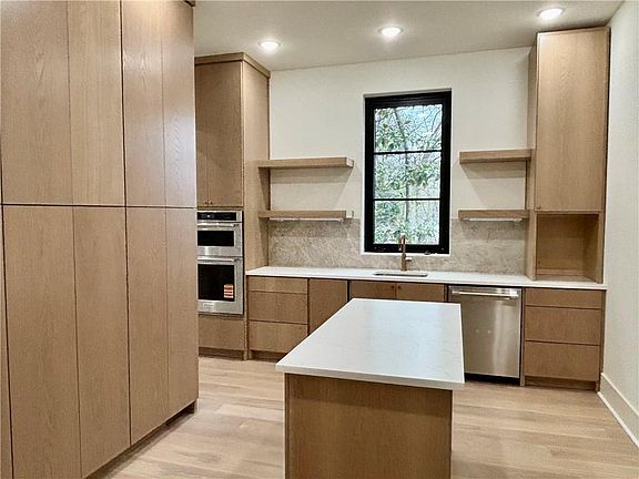 5th image of 174 Devore Rd