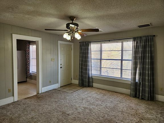 2nd image of 633 E North 16th St #B