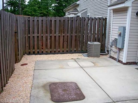 2nd image of 214 Lady Slipper Ln