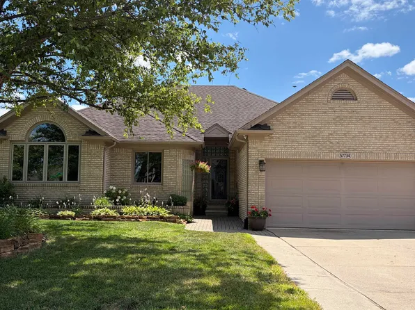 57734 Freda Dr, Washington, MI 48094