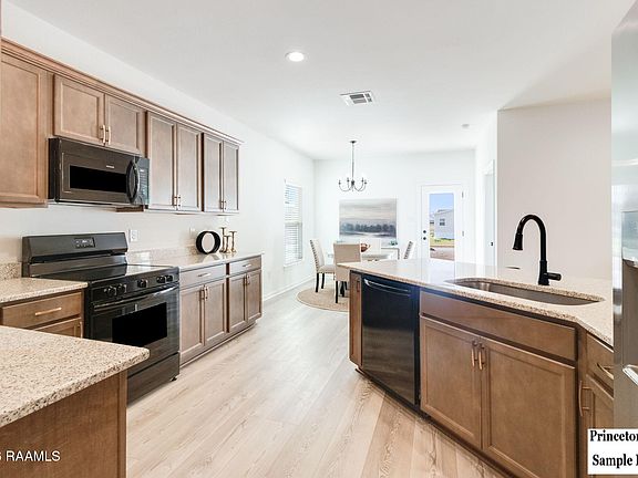 4th image of 118 Ember Ridge Ln