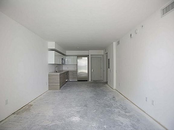 4th image of 01300 Brickell Bay Dr APT 2305