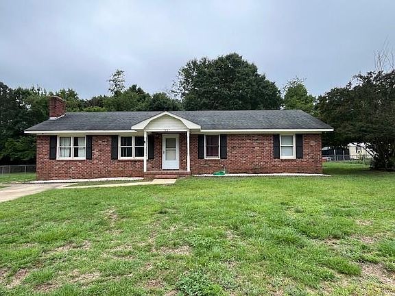 2nd image of 5885 Lost Creek Dr
