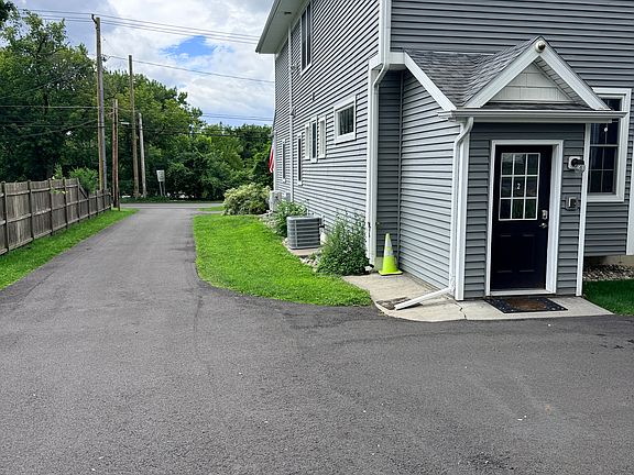 2nd image of 447 Krumkill Rd #2