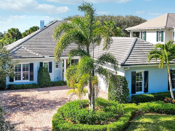 3rd image of 205 Coconut Creek Court