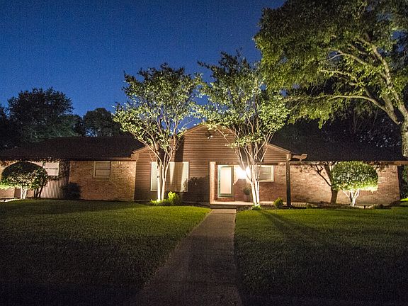 2nd image of 3433 Dartmoor Dr