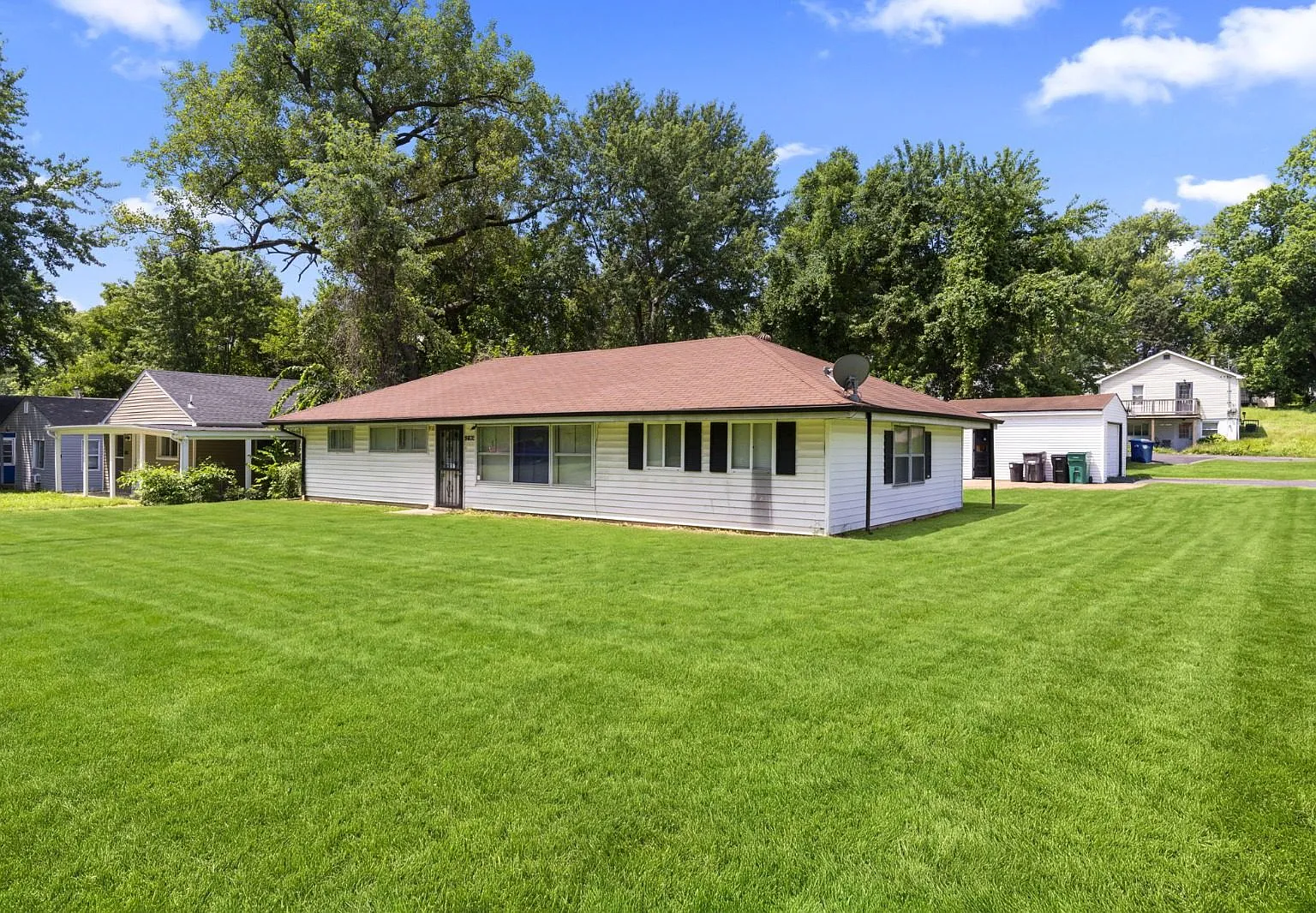 9835 Winkler Dr - 1 — Photo 3
