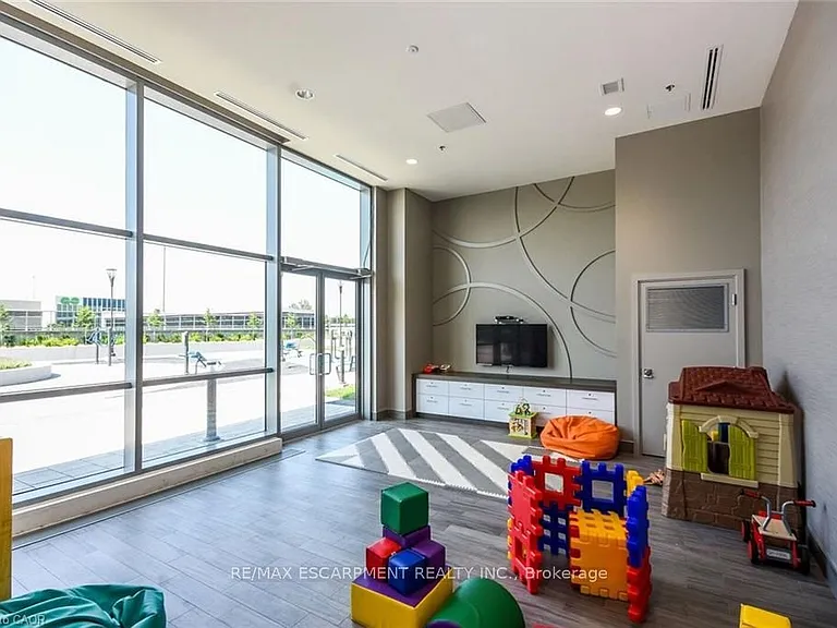 2087 Fairview St #2101 — Photo 26