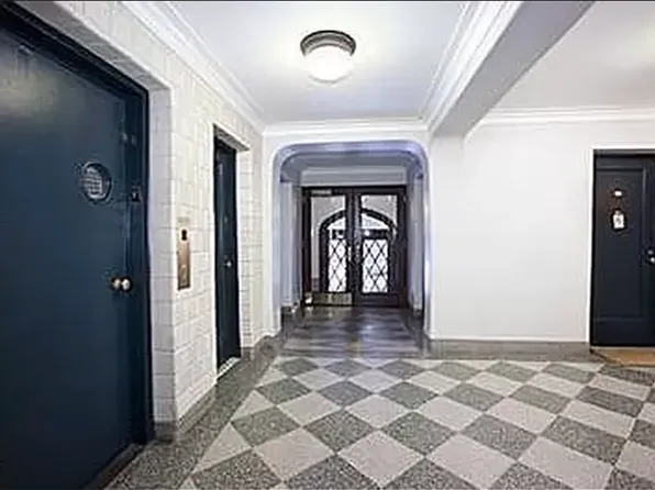 319 West 18th Street 1A image 2 of 24